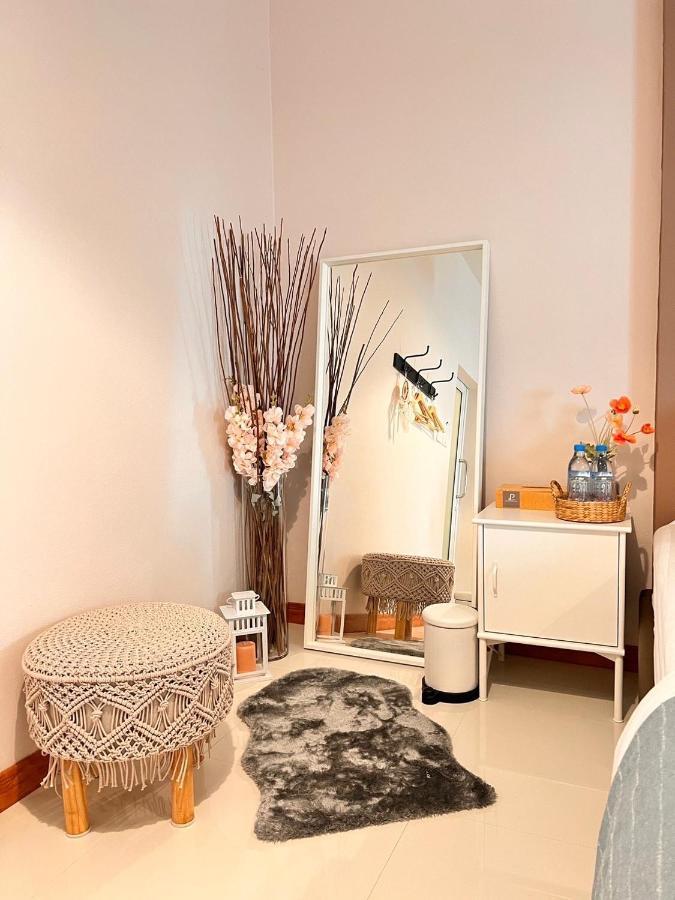 Por Poshtel Kanchanaburi Ngoại thất bức ảnh