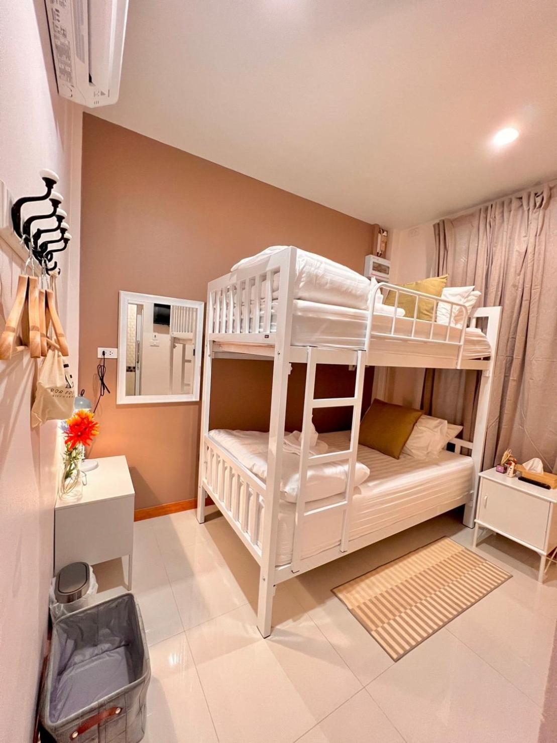 Por Poshtel Kanchanaburi Ngoại thất bức ảnh