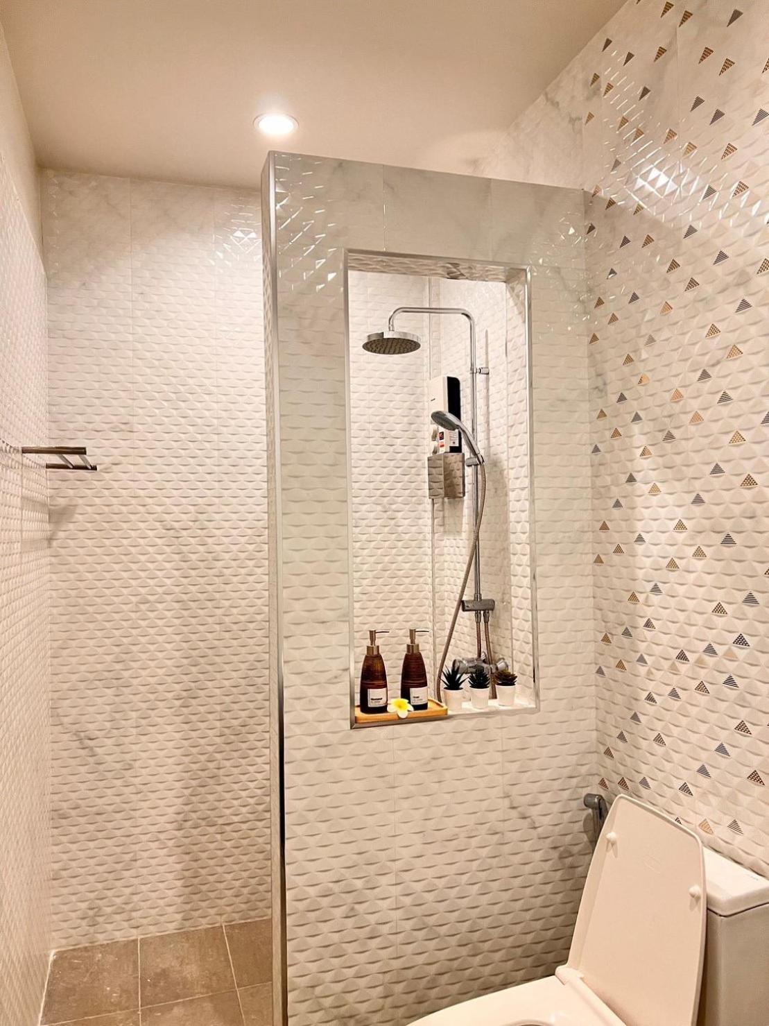 Por Poshtel Kanchanaburi Ngoại thất bức ảnh